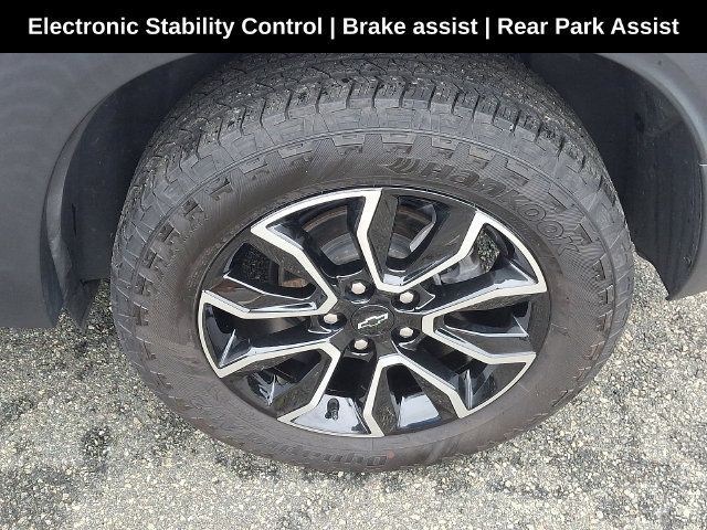 Used 2024 Chevrolet TrailBlazer ACTIV w/ Driver Confidence Package AWD/4WD image 14