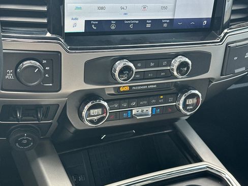 Used 2022 Ford F250 Lariat w/ Lariat Ultimate Package AWD/4WD image 20