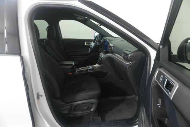 Used 2020 Ford Explorer XLT w/ Comfort Package AWD/4WD image 26