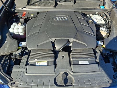 Used 2021 Audi Q8 Premium Plus image 25