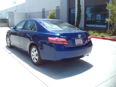 Used 2009 Toyota Camry LE FWD image 5