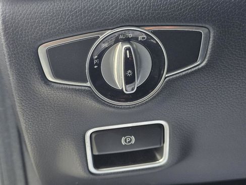 Used 2015 Mercedes-Benz S 550 4MATIC Sedan image 21