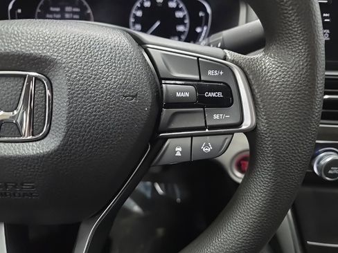 Used 2018 Honda Accord EX image 21