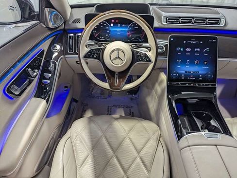 Used 2022 Mercedes-Benz Maybach S 580 4MATIC w/ Manufaktur Leather Package image 7