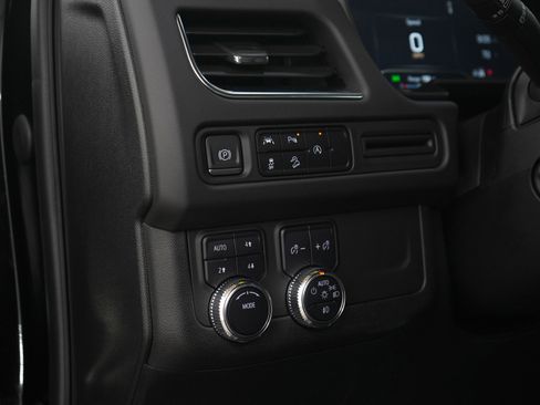 Used 2023 GMC Yukon AT4 AWD/4WD image 25