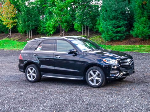 Used 2019 Mercedes-Benz GLE 400 4MATIC image 11