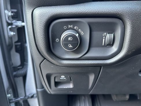 Used 2025 RAM 1500 Tradesman AWD/4WD image 13
