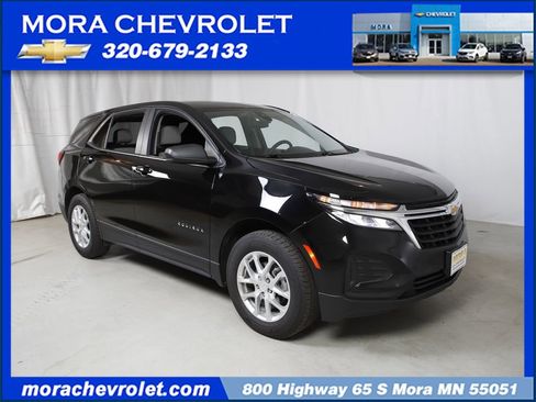 Used 2024 Chevrolet Equinox LS AWD/4WD image 1