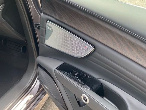 New 2025 Maserati Grecale GT image 32