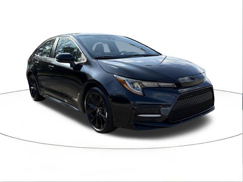 Used 2021 Toyota Corolla SE image 1