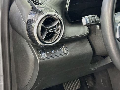 Used 2025 Chevrolet Equinox LT AWD/4WD image 17