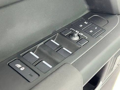 Used 2025 Land Rover Defender 110 S image 35