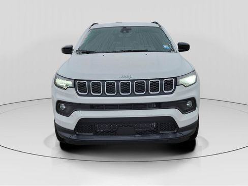 New 2026 Jeep Compass Latitude image 2