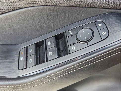 Used 2022 Nissan Rogue SV AWD/4WD image 23