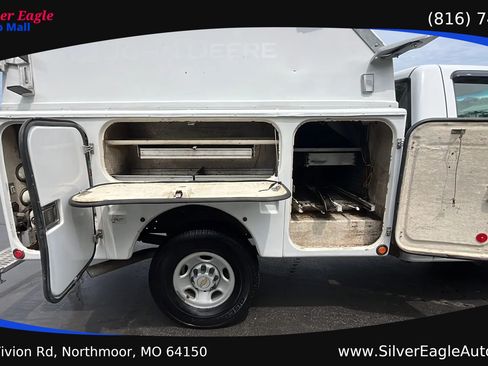 Used 2004 Chevrolet Silverado 2500 W/T RWD image 15