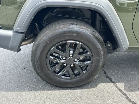 Used 2023 Jeep Wrangler Sport S AWD/4WD image 19