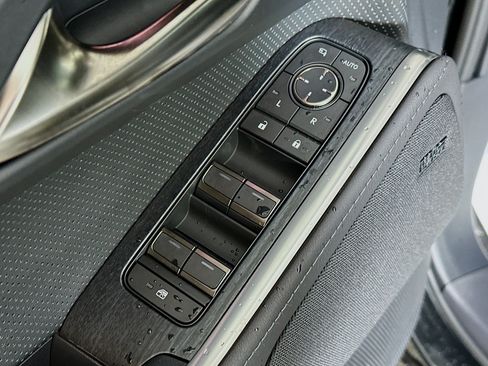 Used 2026 Lexus GX 550 w/ Accessory Package (2T) AWD/4WD image 17
