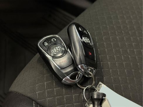 Used 2022 Buick Encore Preferred w/ Safety Package AWD/4WD image 34