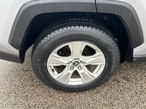 Used 2020 Toyota RAV4 LE image 39