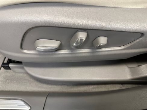 Certified 2023 Cadillac XT5 Premium Luxury w/ Technology Package image 6