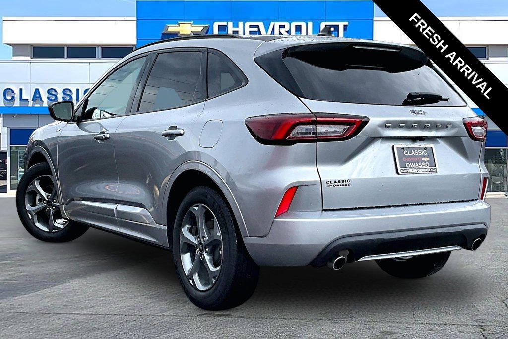 Used 2024 Ford Escape ST-Line FWD image 3