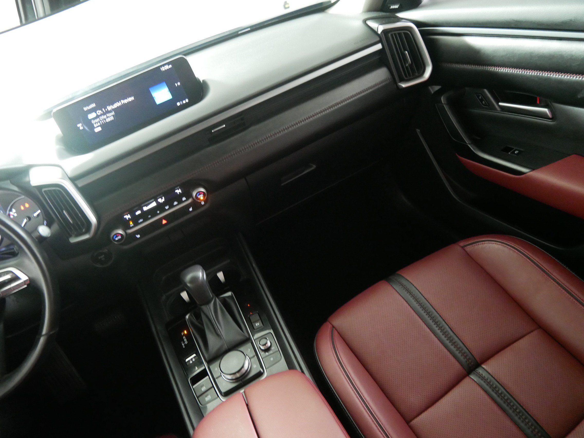 Used 2025 MAZDA CX-50 AWD 2.5 Hybrid w/ Premium Pkg image 11