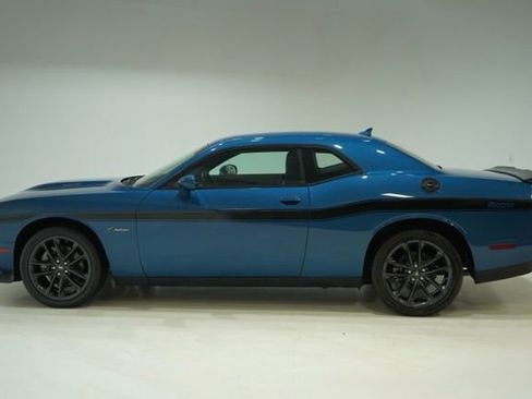 Used 2022 Dodge Challenger GT w/ Plus Package image 4