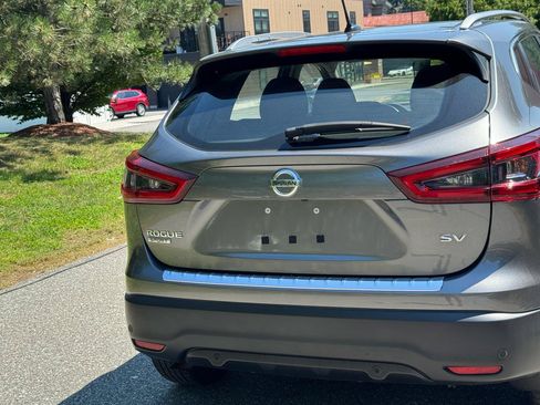 Used 2022 Nissan Rogue Sport SV FWD image 24