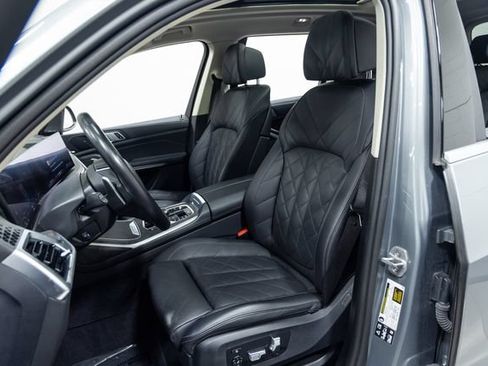 Certified 2025 BMW X7 xDrive40i AWD/4WD image 22