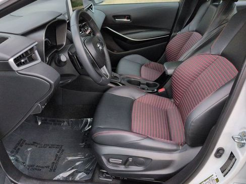 Used 2025 Toyota Corolla XSE FWD image 8