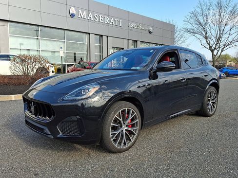 Used 2023 Maserati Grecale Modena AWD/4WD image 1