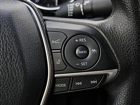 Used 2021 Toyota Camry LE image 12