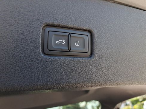 New 2026 Audi Q8 Premium Plus image 32