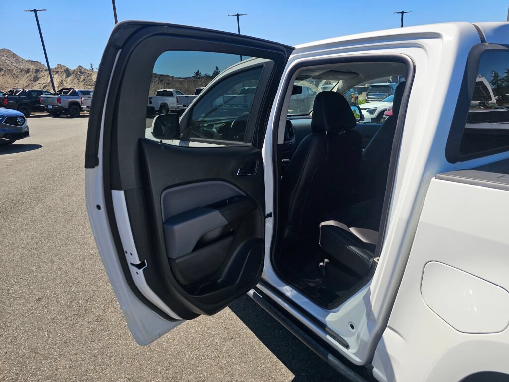 Used 2019 Chevrolet Colorado Z71 AWD/4WD image 21