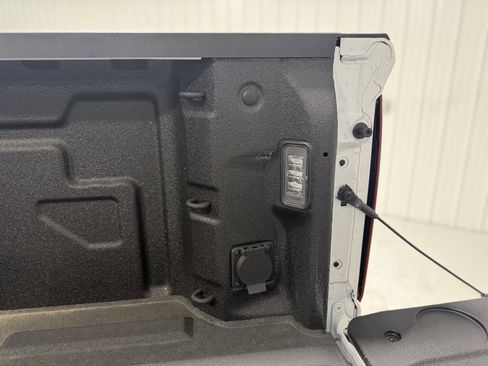 Used 2025 Chevrolet Silverado 3500 High Country w/ High Country Premium Package image 38