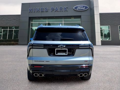 Used 2024 Chevrolet Traverse RS AWD/4WD image 6
