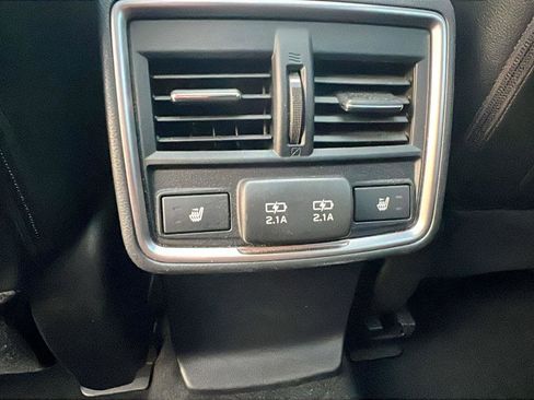 Used 2021 Subaru Forester Touring image 21