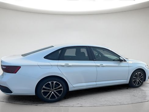 Used 2026 Volkswagen Jetta Sport FWD image 6