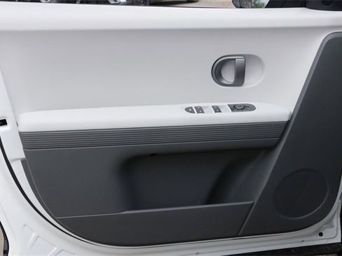 New 2026 Hyundai Ioniq 5 SEL image 17