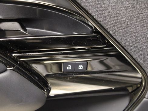 Used 2025 Land Rover Range Rover Sport Dynamic SE image 20