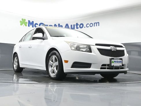 Used 2014 Chevrolet Cruze LT w/ Technology Package image 24