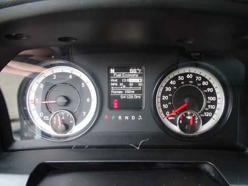 Used 2016 RAM 1500 4x4 Crew Cab Outdoorsman image 16