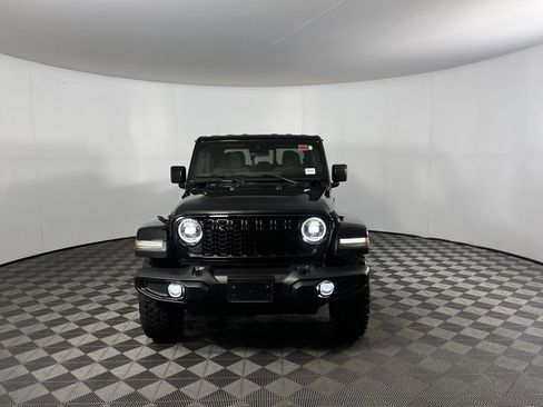 Certified 2024 Jeep Gladiator Sport image 11