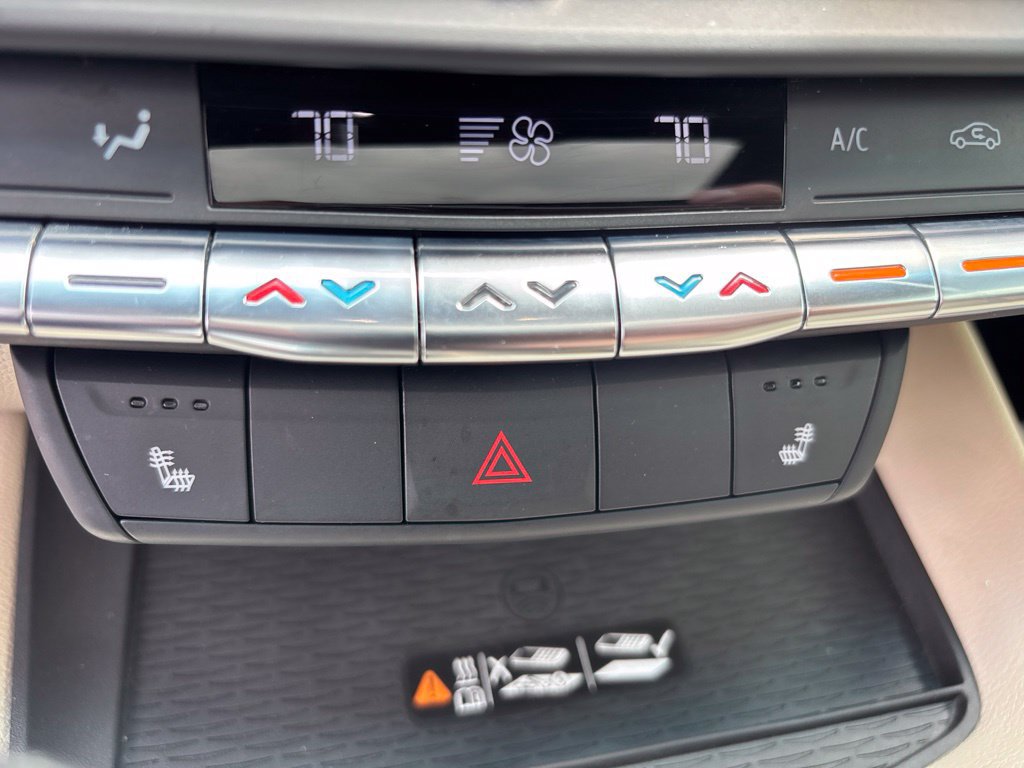 Used 2020 Cadillac CT4 Luxury w/ Sun And Sound Package RWD image 26