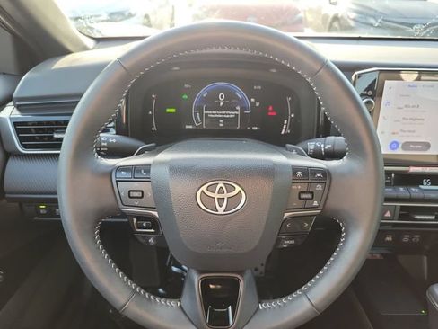 Used 2026 Toyota Camry Hybrid w/ Multimedia Upgrade Package FWD image 14