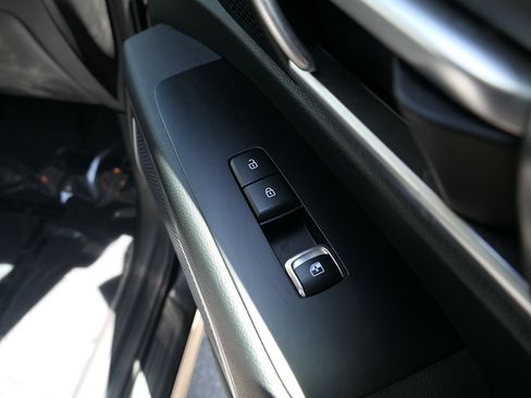 Used 2025 Kia Telluride LX FWD image 27