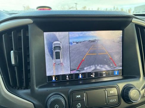 Used 2023 GMC Terrain Denali w/ Denali Premium Package image 19