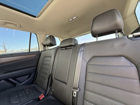 Used 2025 Volkswagen Atlas SEL image 7