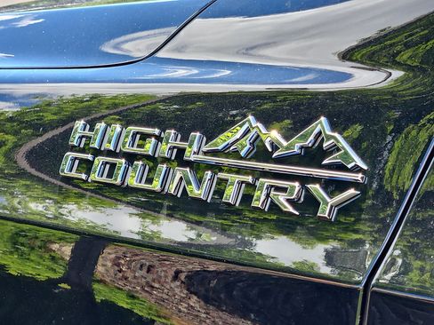 New 2026 Chevrolet Tahoe High Country AWD/4WD image 11