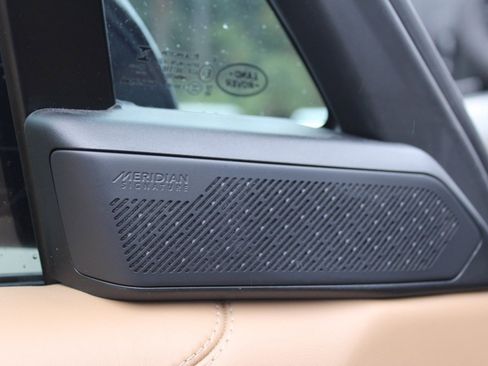 Used 2024 Land Rover Range Rover Long Wheelbase Autobiography image 14